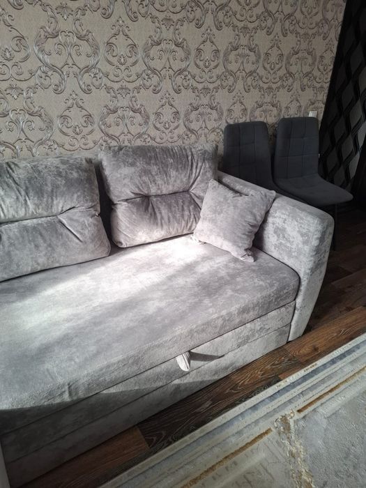 Продам диван с атаманкой