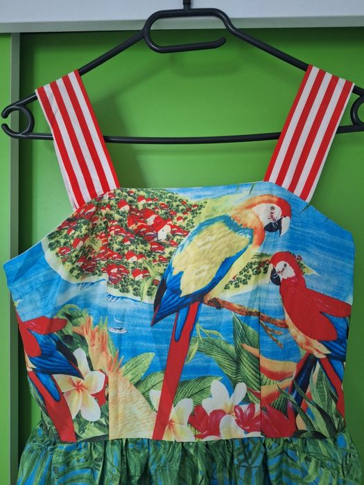 Rochie mărimea S, gen Dolce Gabbana, Zara, Desigual H&M, în bretele