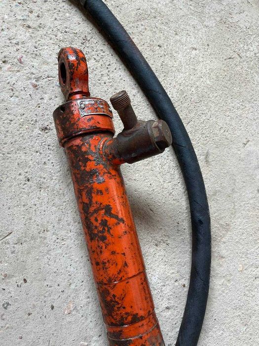 Продаётся гидроцилиндр