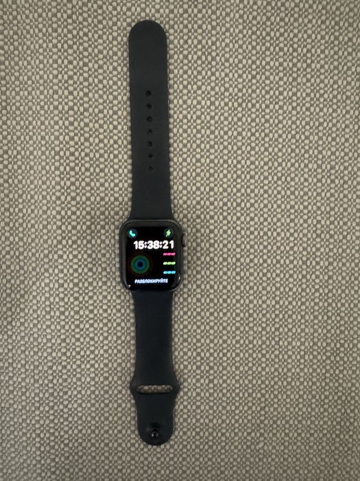Продам Apple Watch Series 5 40 mm