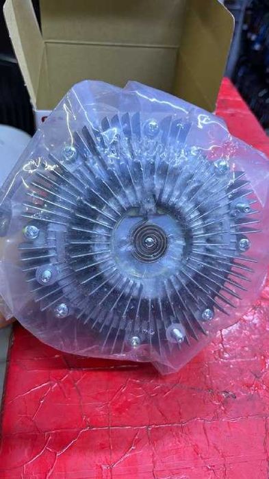 Термомуфта вентилятора на Nissan RD28