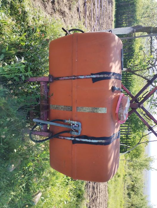 Stație de ierbicidat