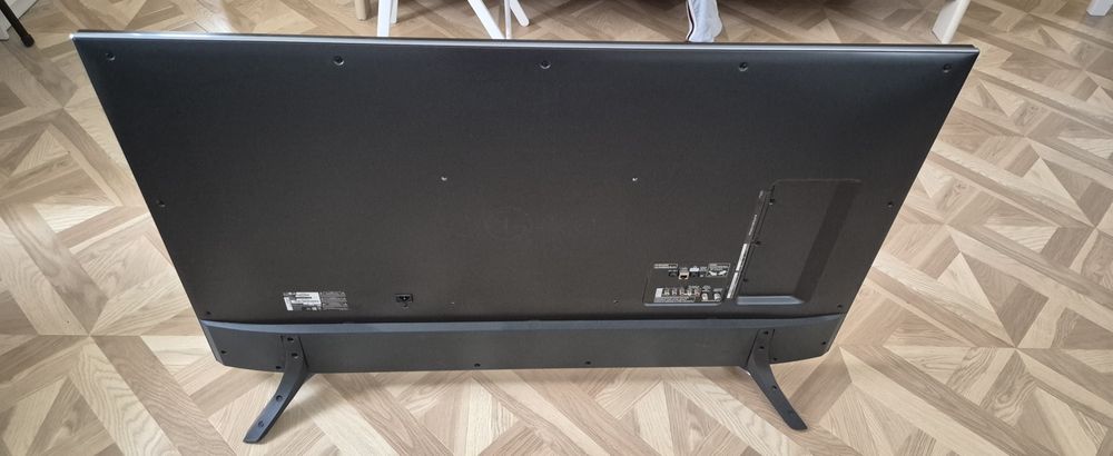 Телевизор LG мощный