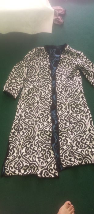 Arzon kiyimlar sotiladi