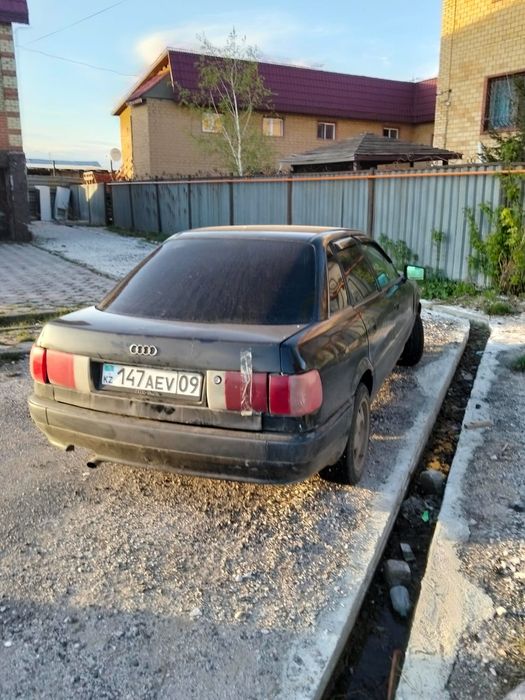 Продаю Ауди80 Б4