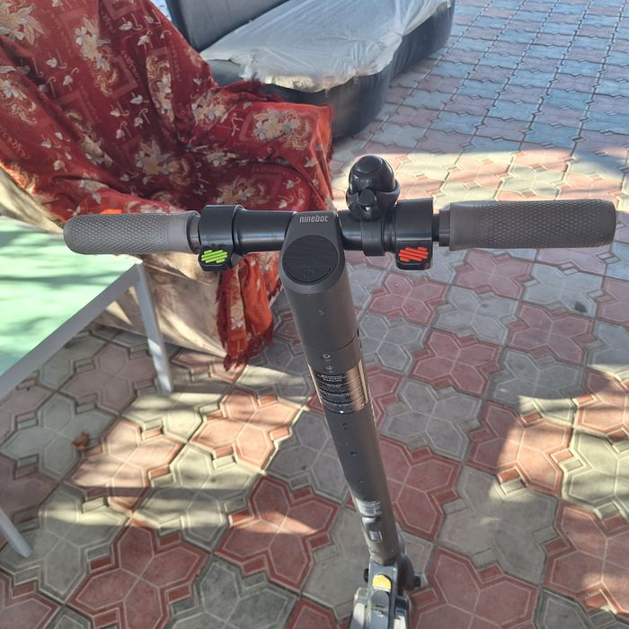 Электросамокат NINEBOT