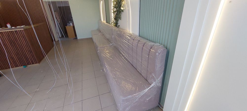 Coltar- canapea extensibil sufragerie NOU cu doua lazi si doi tamburi