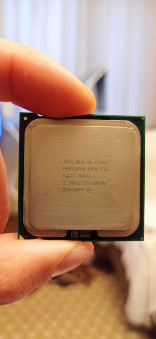 Intel Pentium Dual Core 2.70 GHz, 2 MB cache