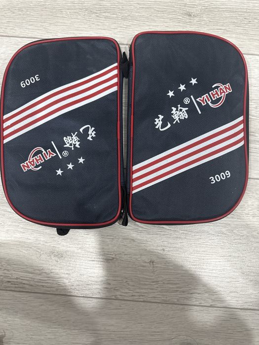 Теннисный рокетка