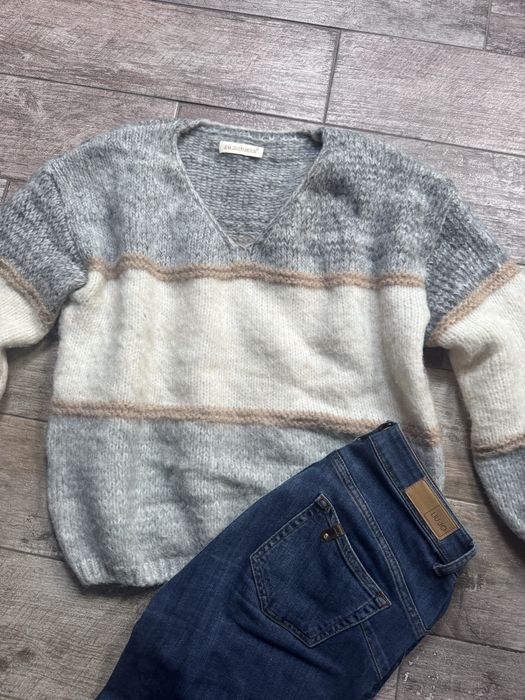 Мек и топъл дамски пуловер