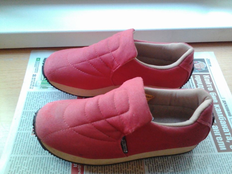 продавам неупотребявани спортни обувки 37 номер за 5 лв..