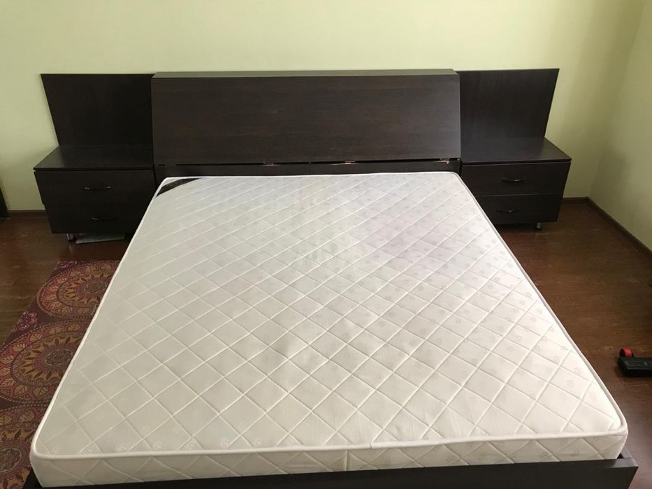 Двухспальная кровать