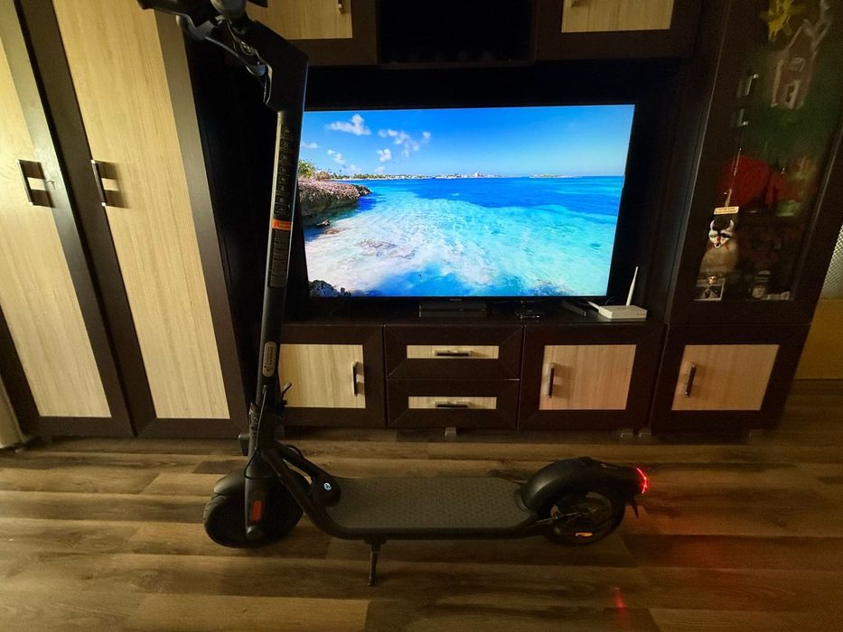 Ninebot Segway F25 – Като нова, само на 245 км! Перфектно състояние