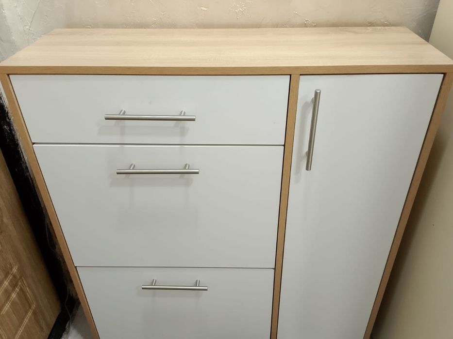 Продам обувной для прихожей