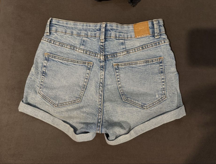 Шорты H&M черные / Bershka голубые