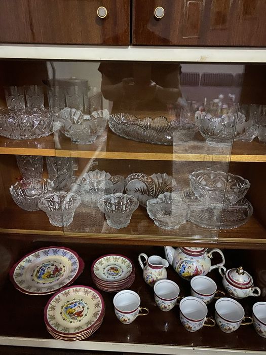 Продам сервиз чайный мадонна  новый есть и кофейный смотрите фото