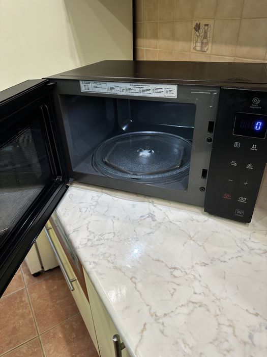 Микроволновка LG бу