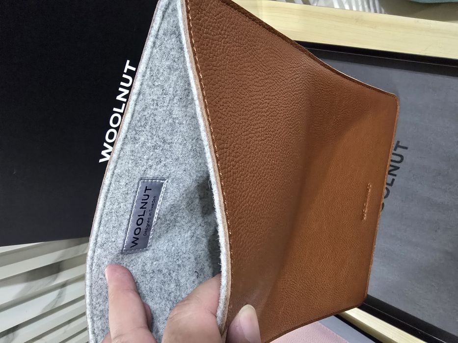 Кожен калъф WOOLNUT за MacBook Air 1 5", скандинавски дизайн, първокласна защита, филцов
