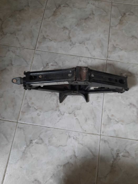 Крик за лек автомобил