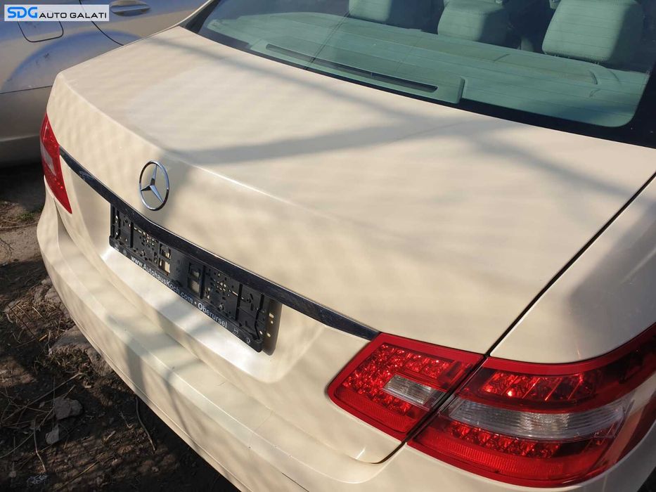 Capota Portbagaj Goala Dezechipata Mercedes Clasa E Class W212 2009 - 2016 Culoare 623 [C3247]