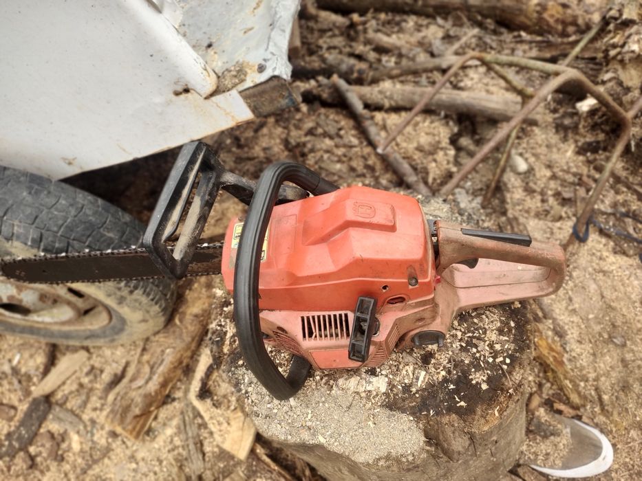 Drujba Husqvarna 136 fac și schimb cu trotineta