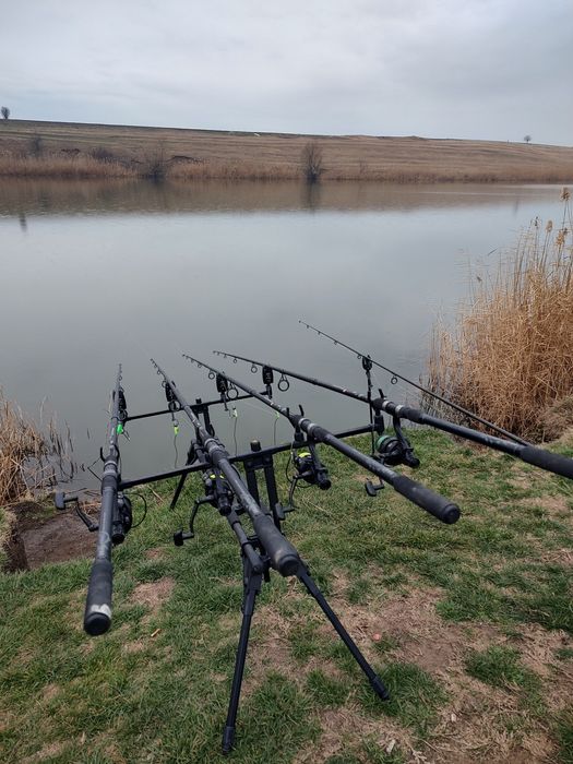 Pachet complet pentru pescuit lansete+Rod pod