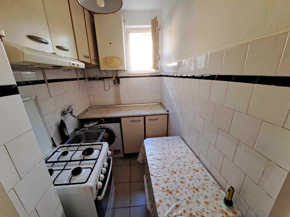 Vand apartament 2 camere si garaj, Tg. Mures, Aleea Savinesti