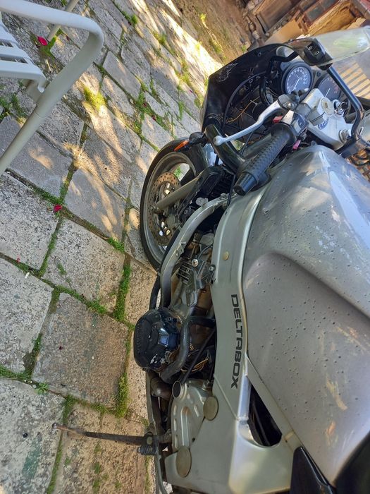 Yamaha fzr 600..
