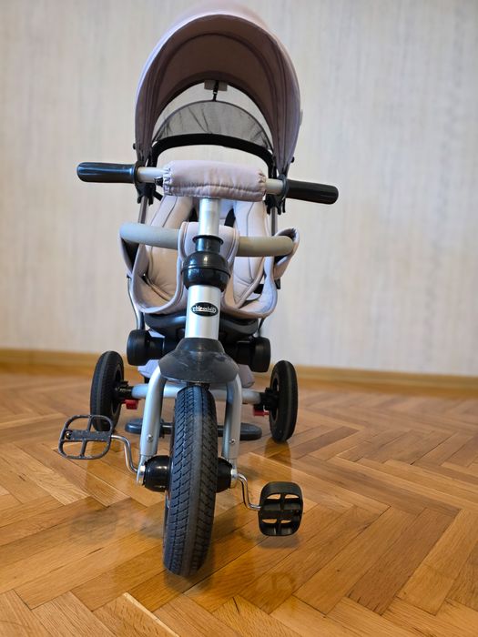 Триколка със сенник бежова Chipolino Nexus