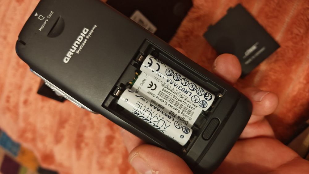 Reportofon profesional Grundig Digta 7 + stație – Made in Germany