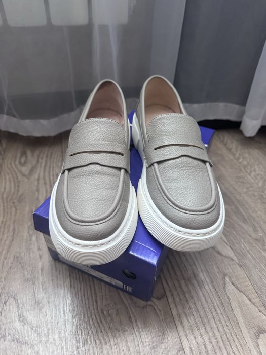 Продам женские лоферы