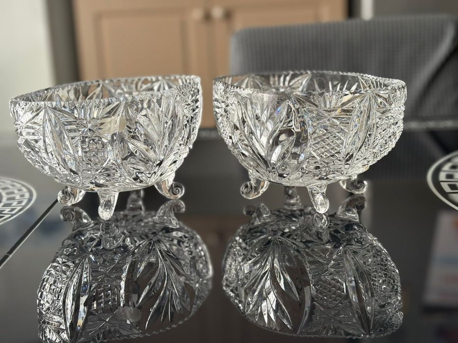 Продам хрустальные вазы