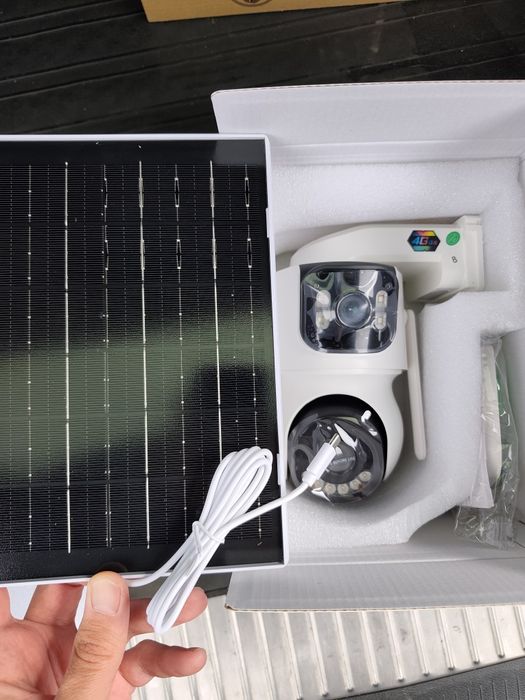 Двойна соларна безжична въртяща камера 4G 10zoom работи SIM карта