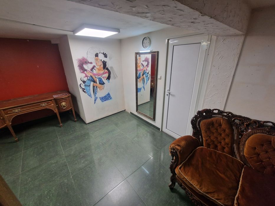 Дава се под наем  в Бургас, Център - 20 кв.м за 229.5 € - Снимка #3