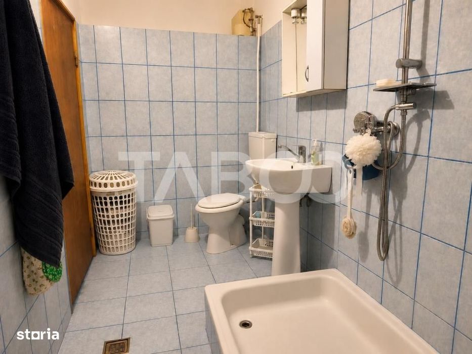 Apartament spatios la casa 97 mpu 3 camere 20 mp gradina pivnita