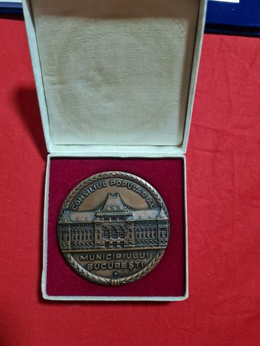 Medalie plachetă de colectie consiliul popular al M.B.