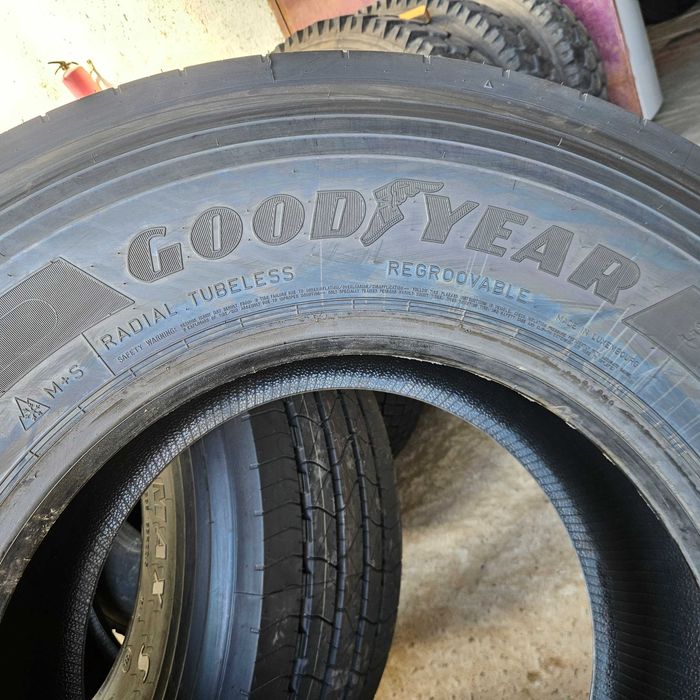 Нови тежкотоварни гуми 385/65R22.5 Goodyear KMaX S Gen-3 HL 164K 158L DOT4925 made in Luxembourg