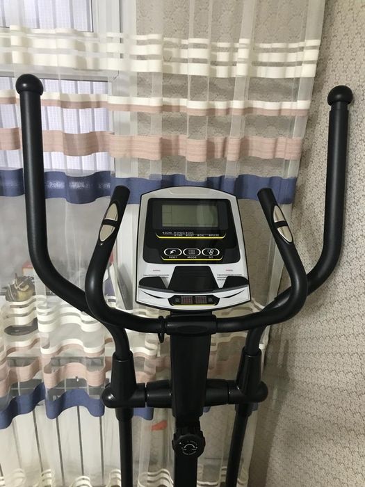 Эллептический тренажёр