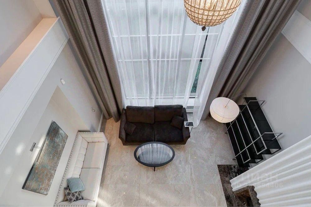 Сдается новый большой особняк на Новомосковском!