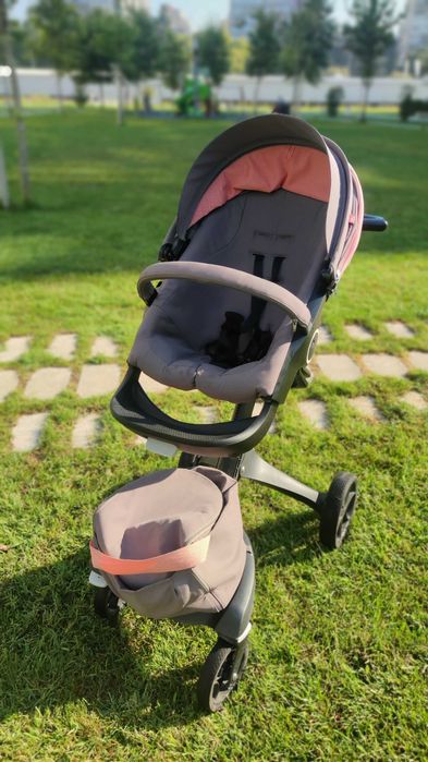 Stokke Xplory V5 Coral Limited edition