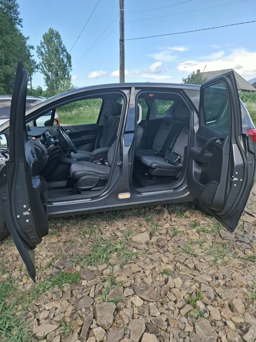 Vând Opel Meriva