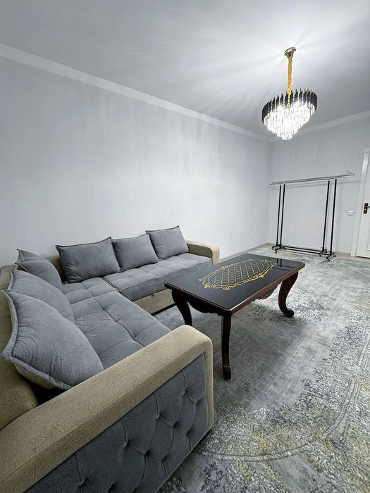 Сдаётся 2 ком. кв. на Максим Горький метров 230$  комиссия нет