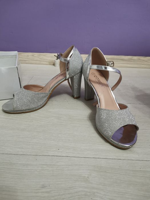 Сребърни токчета, 38, 8см