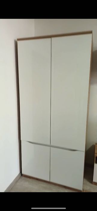 Dulap alb lemn lucios 150x190