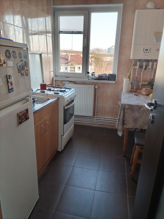 Caut colega de apartament