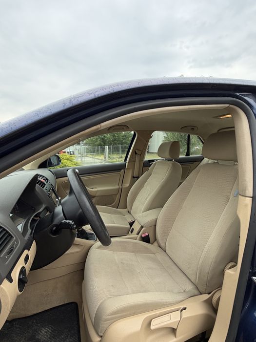VW Jetta 2.0 FSI