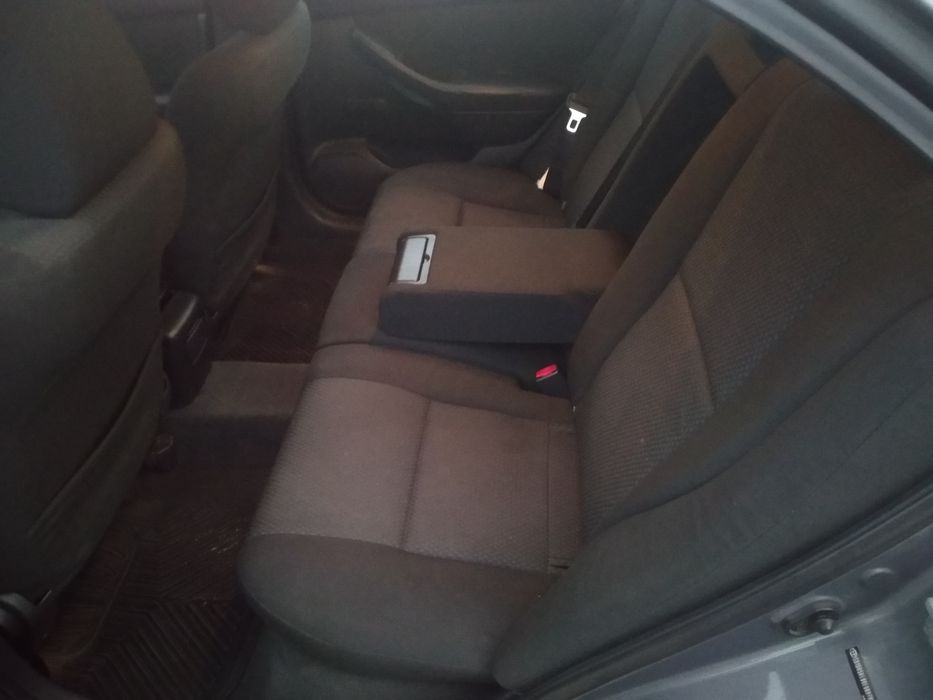 Тойота Авенсис 1.8 Toyota avensis. хечбек