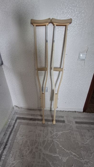 Костыли подмышечные