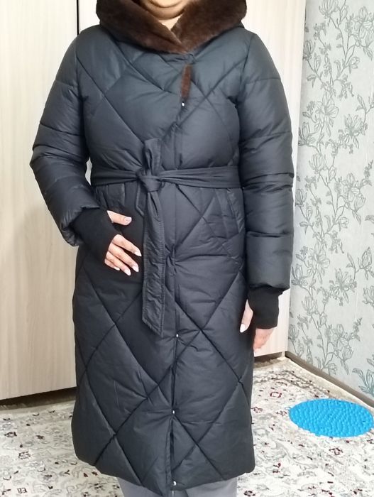 Продам новый неодеванный зимний куртку удленненая,разм.50-52