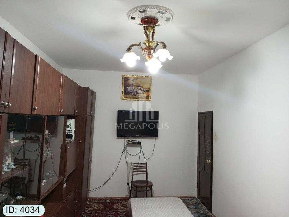 sharq 1 16 maktab tomonda  4 xonalik uy sotiladi №4034